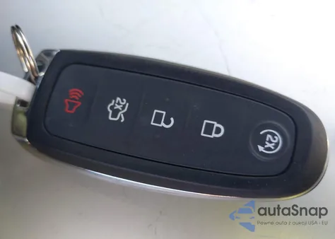 2015 Ford Focus Titanium из США, поврежденный, VIN 1FADP3J26FL369697